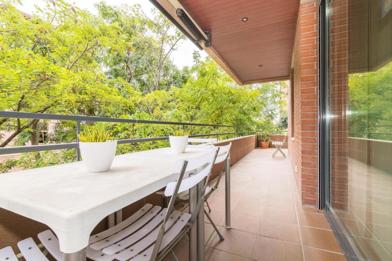Apartment Guell Барселона Екстериор снимка