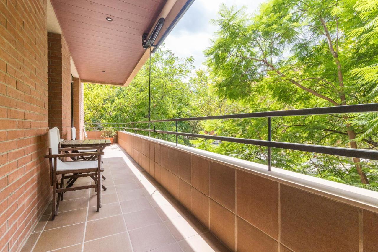 Apartment Guell Барселона Екстериор снимка