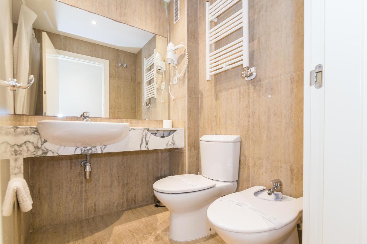 Apartment Guell Барселона Екстериор снимка