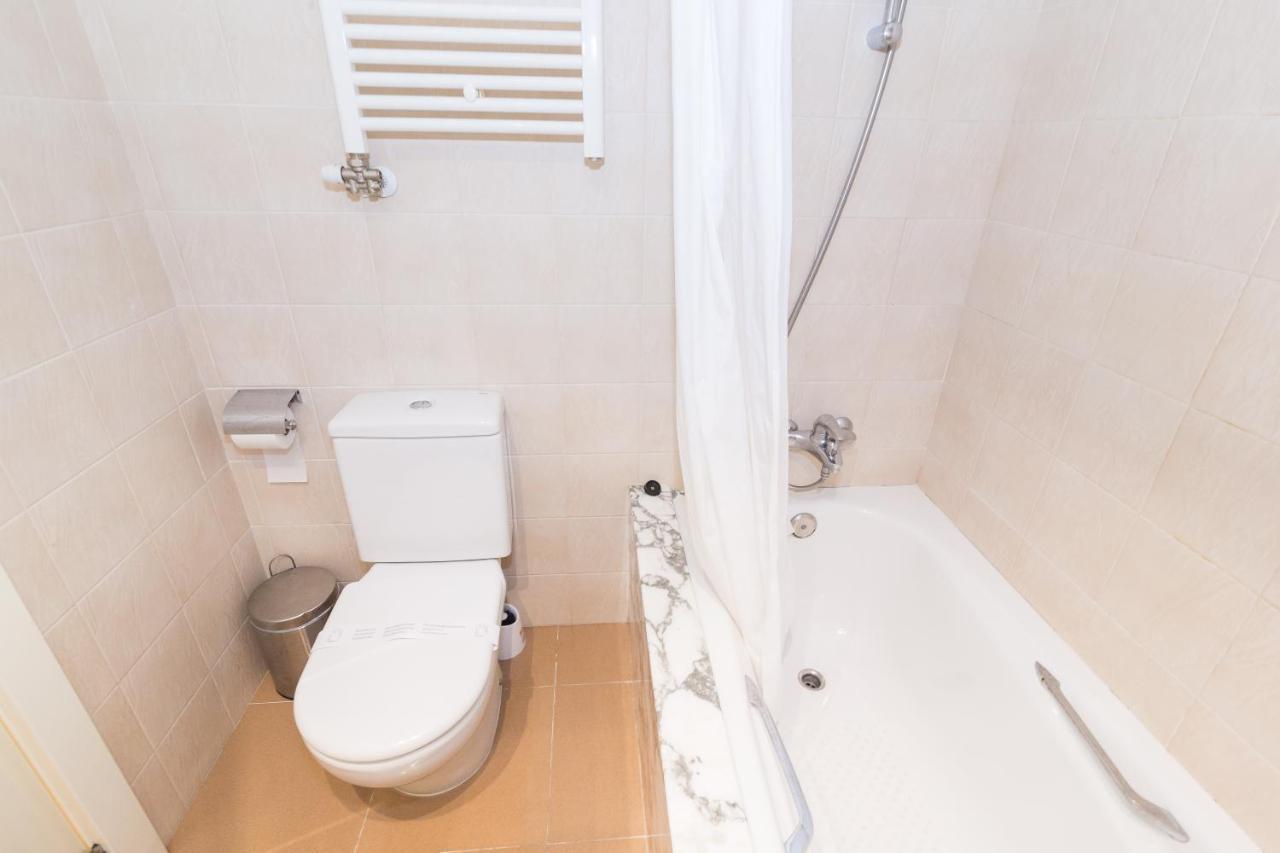 Apartment Guell Барселона Екстериор снимка