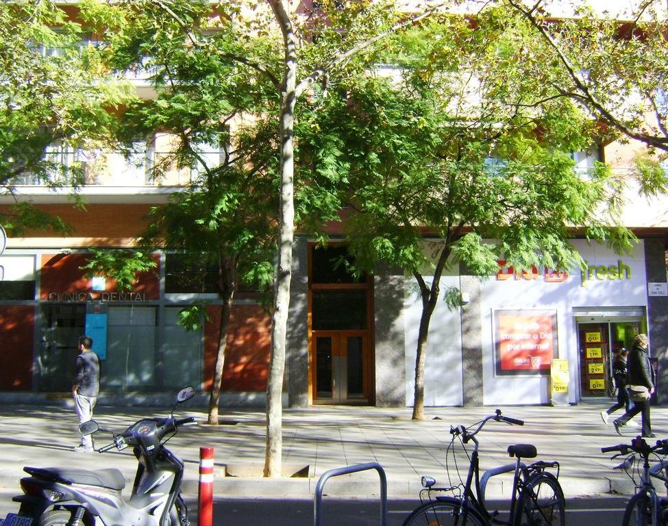 Apartment Guell Барселона Екстериор снимка