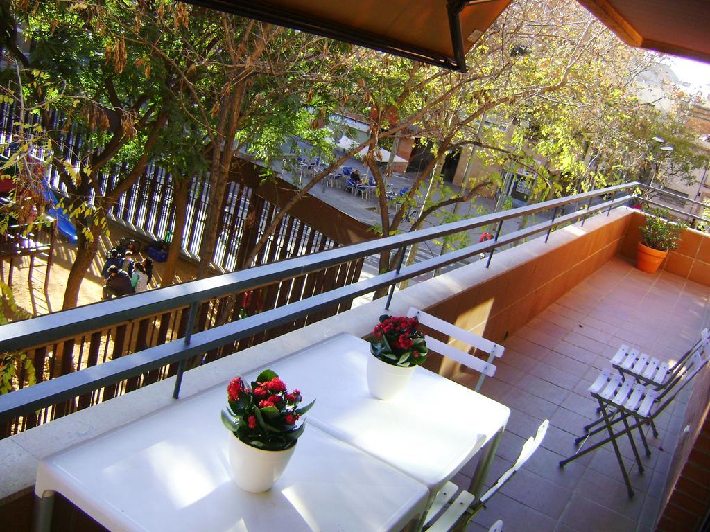Apartment Guell Барселона Екстериор снимка